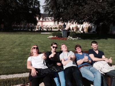 Sonnenbaden im Schlosspark Weilburg